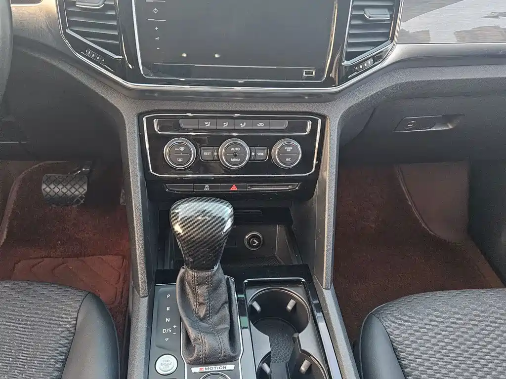 Volkswagen Teramont — миниатюра 10