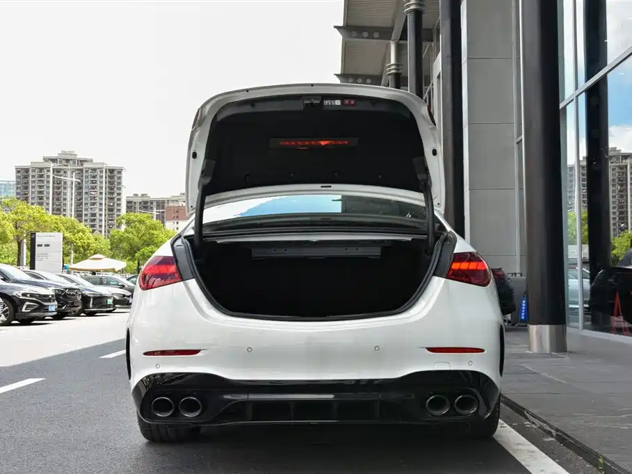 Mercedes-Benz C-Class AMG — миниатюра 11