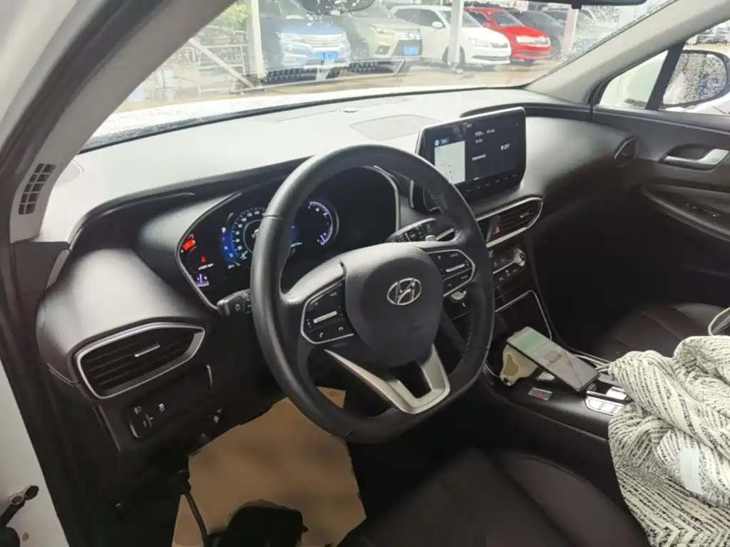 Hyundai Santa Fe — миниатюра 10