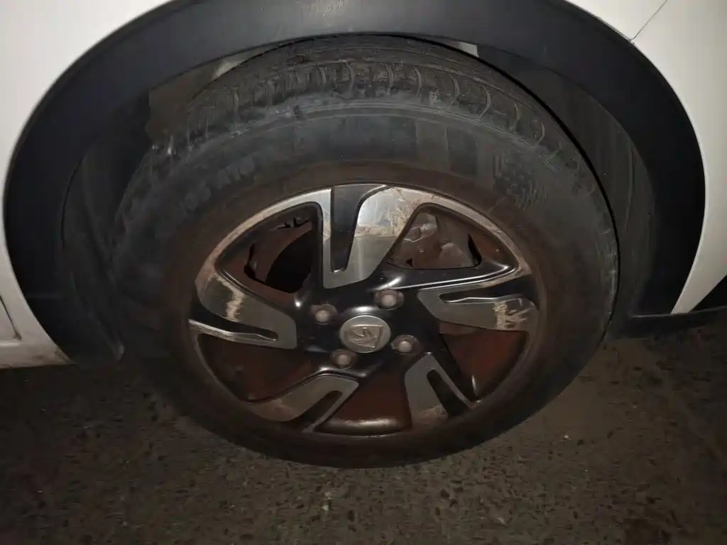 Baojun 310W — миниатюра 8