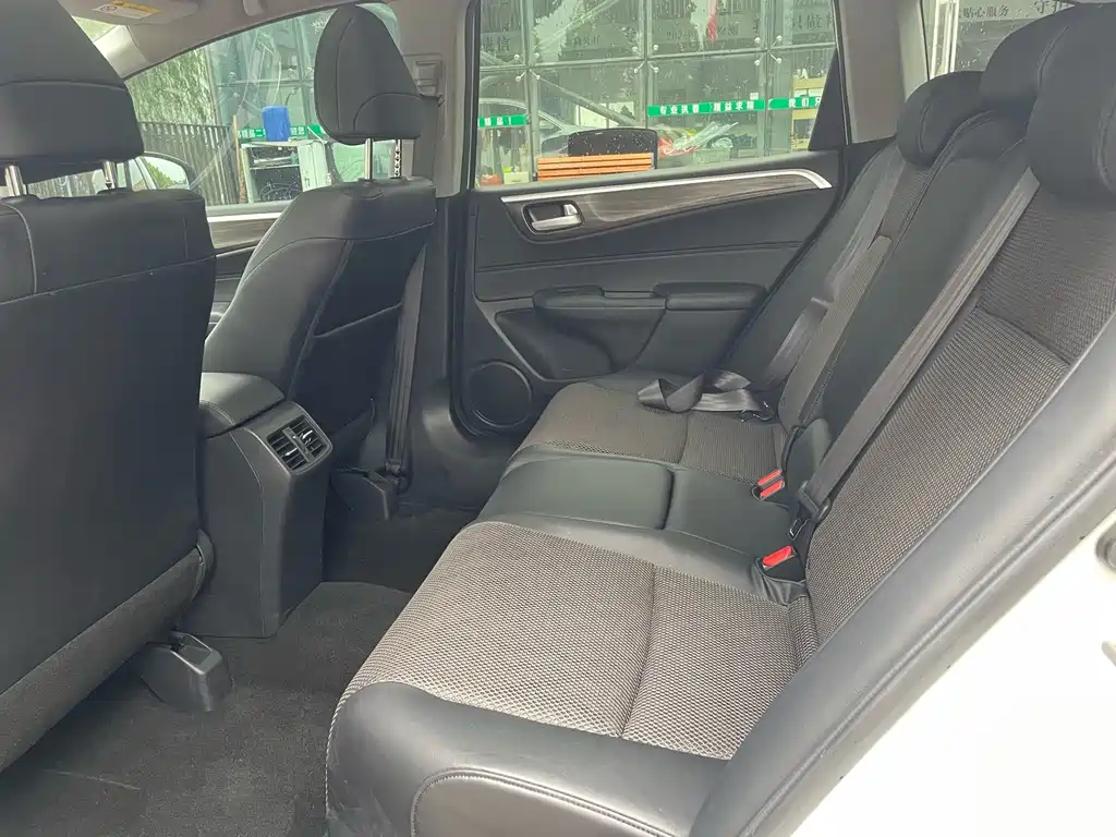 Honda Jade — миниатюра 8