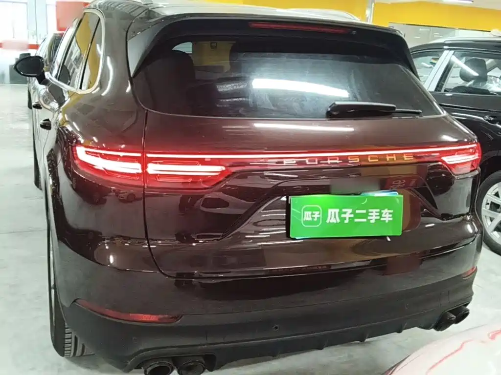 Porsche Cayenne — миниатюра 6