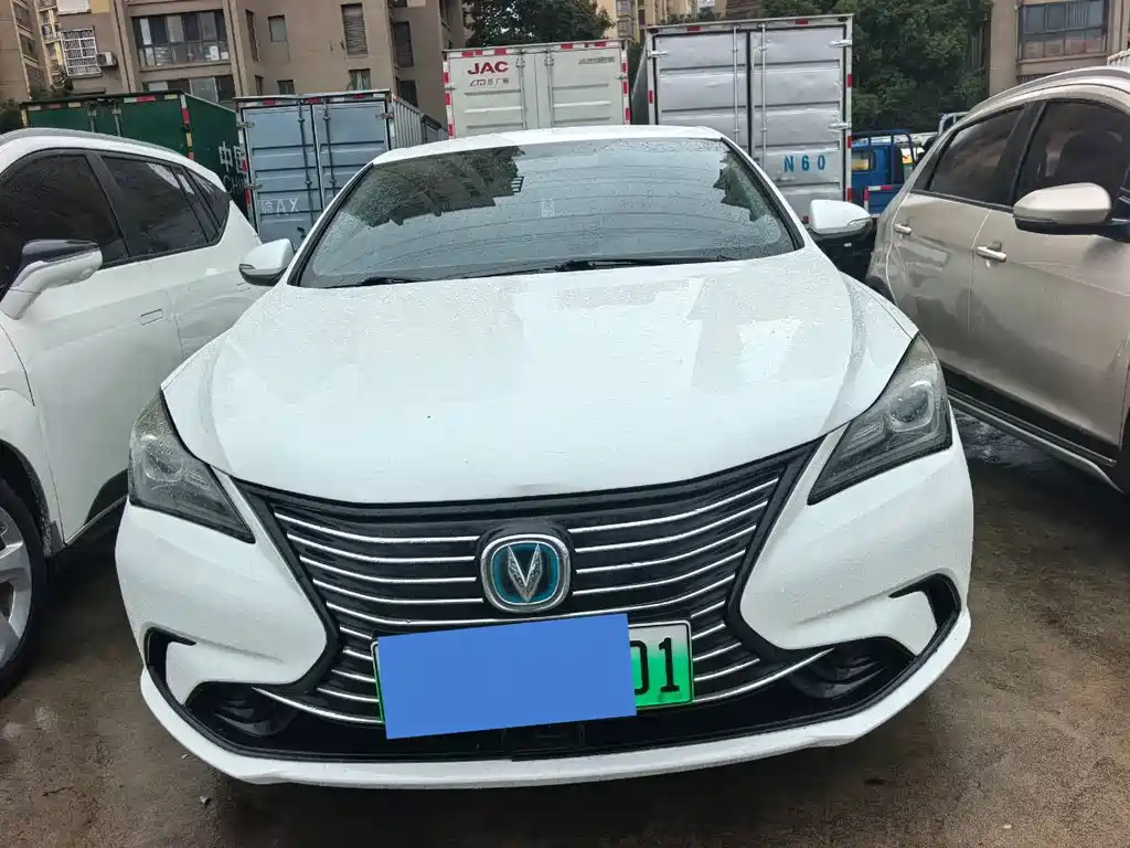Changan Eado New Energy — миниатюра 2