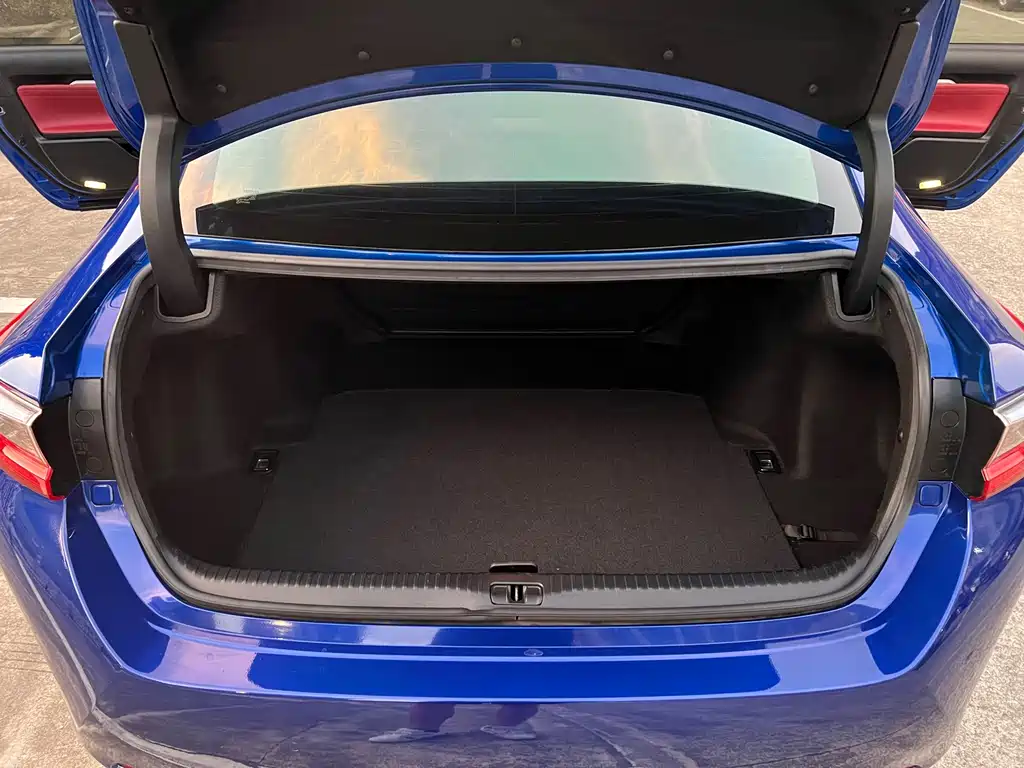 Lexus RC — миниатюра 12