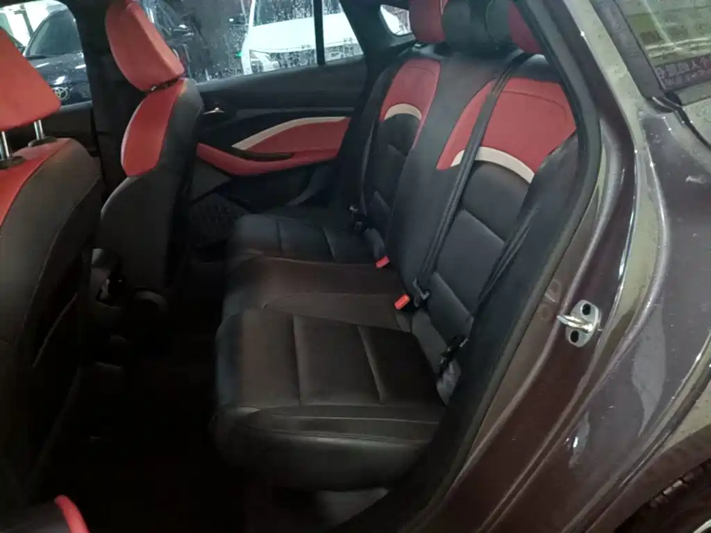 MG MG5 — миниатюра 17