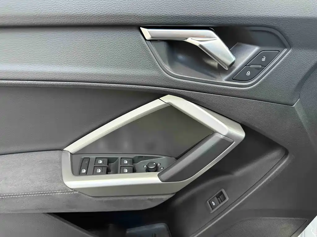 Audi Q3 — миниатюра 11