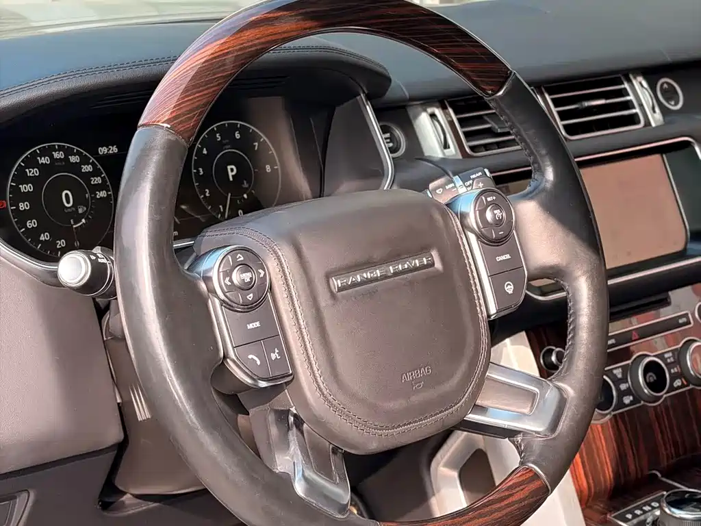 Land Rover Range Rover — миниатюра 10
