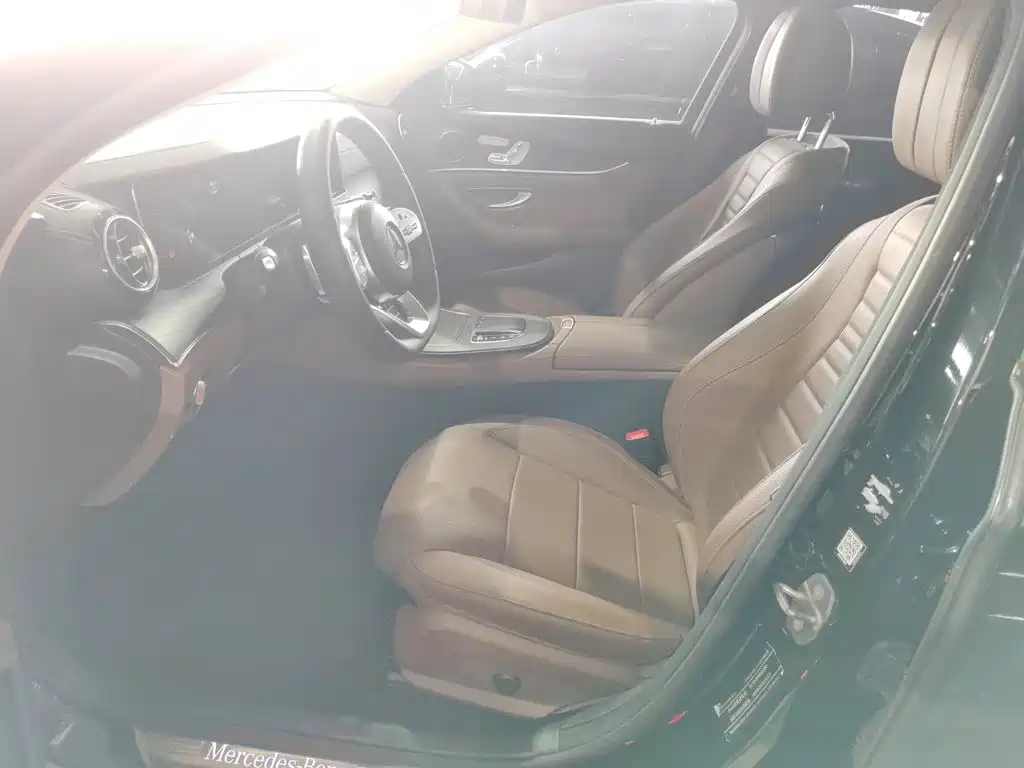 Mercedes-Benz E-Class — миниатюра 10