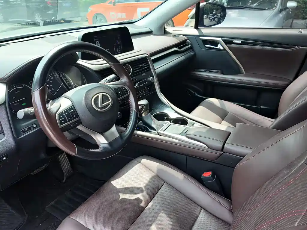 Lexus RX — миниатюра 6