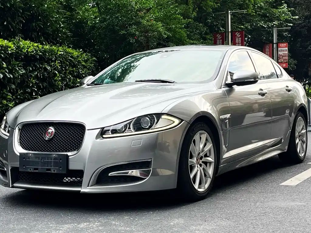 Jaguar XF 2014