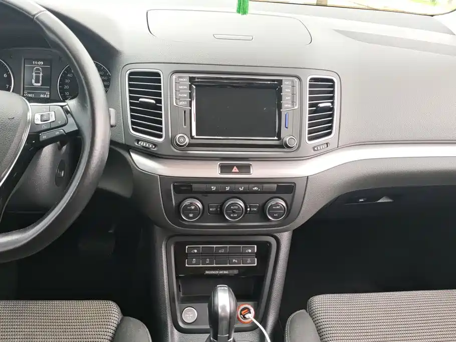 Volkswagen Sharan — миниатюра 13