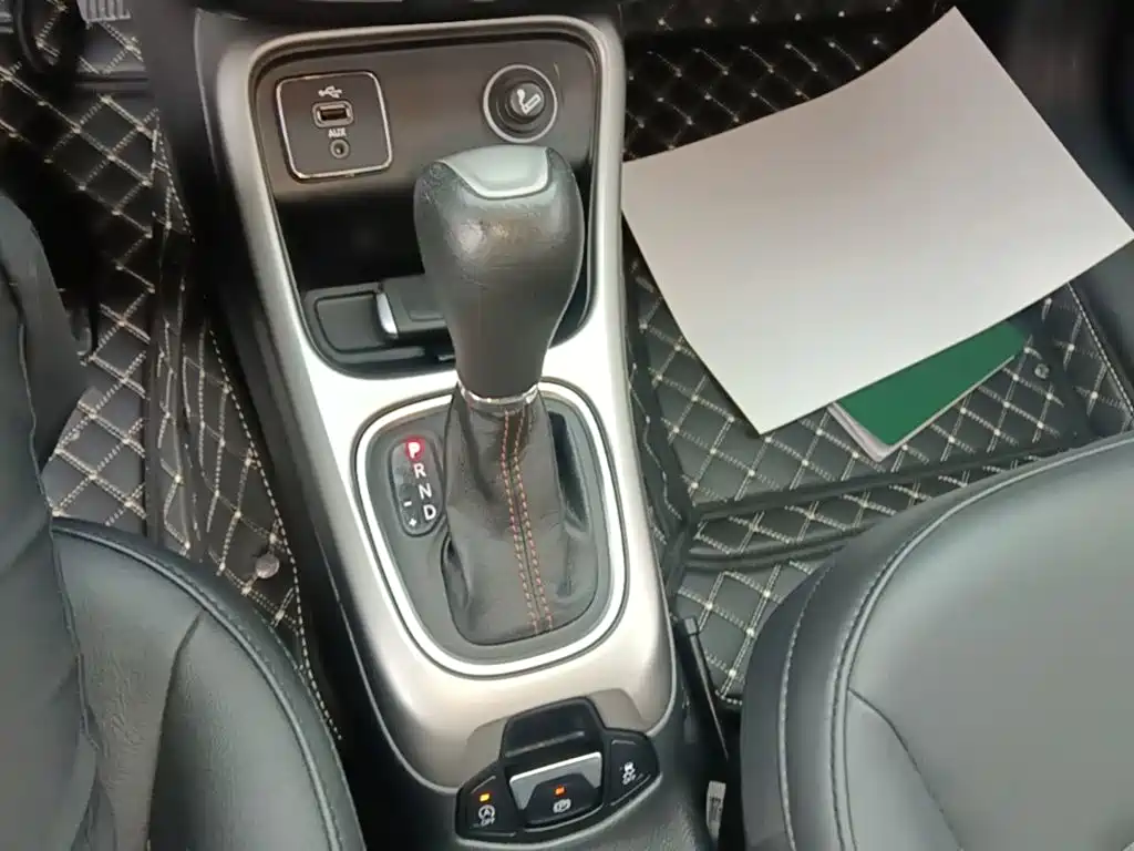 Jeep Compass — миниатюра 14