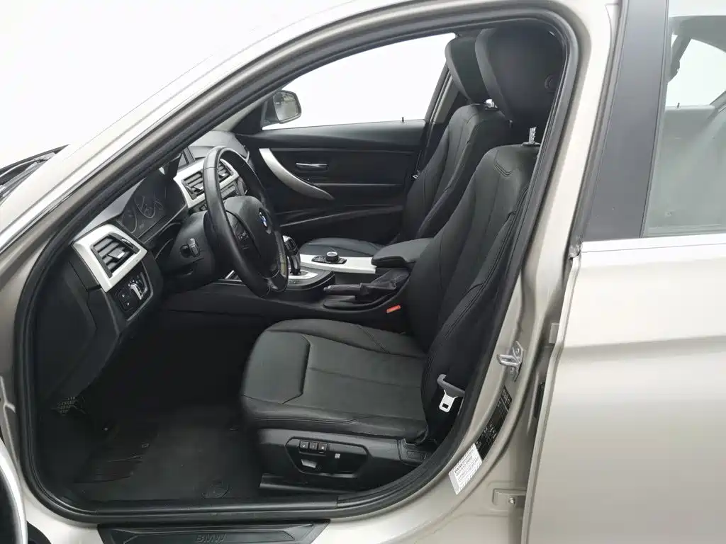 BMW 3 Series — миниатюра 10