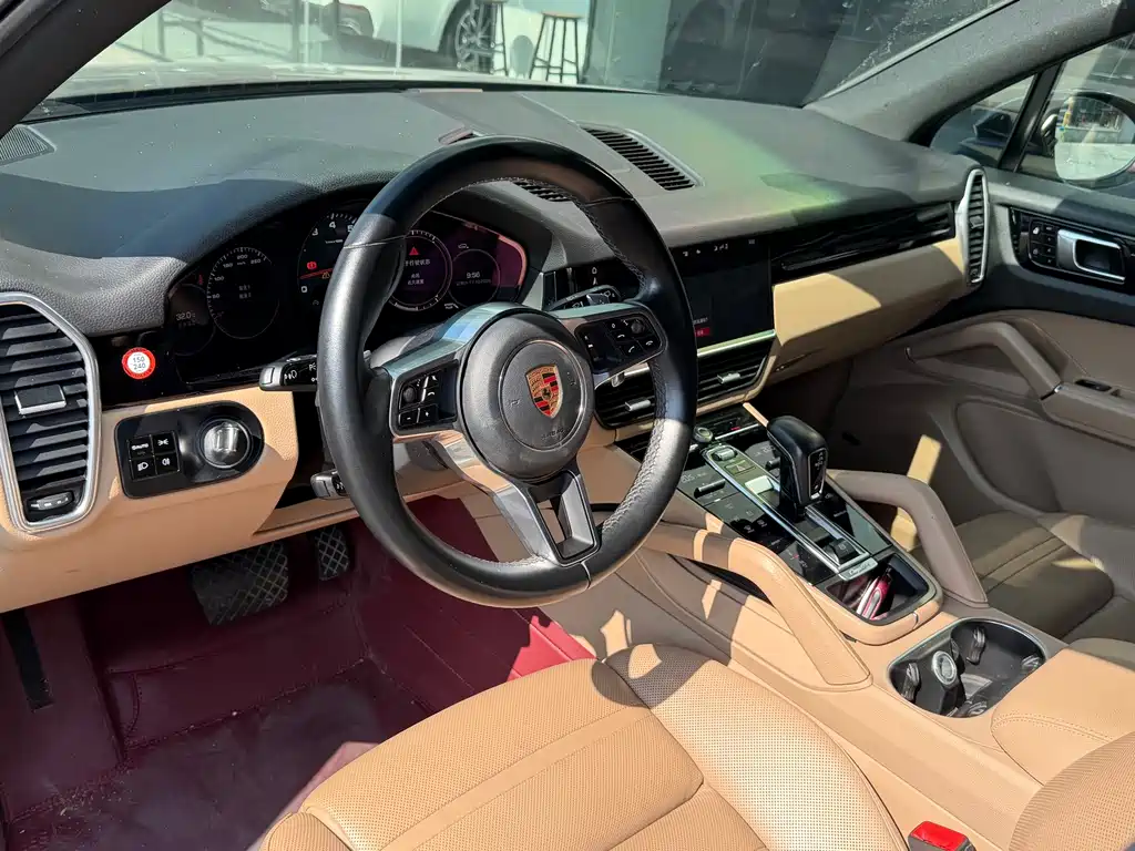Porsche Cayenne — миниатюра 8