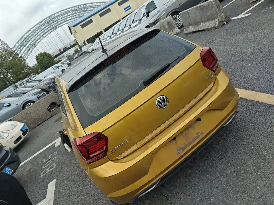 Volkswagen Polo — миниатюра 5