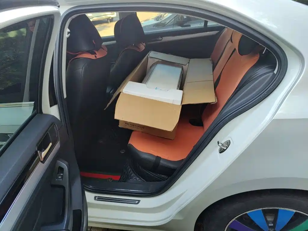 Volkswagen Sagitar — миниатюра 15