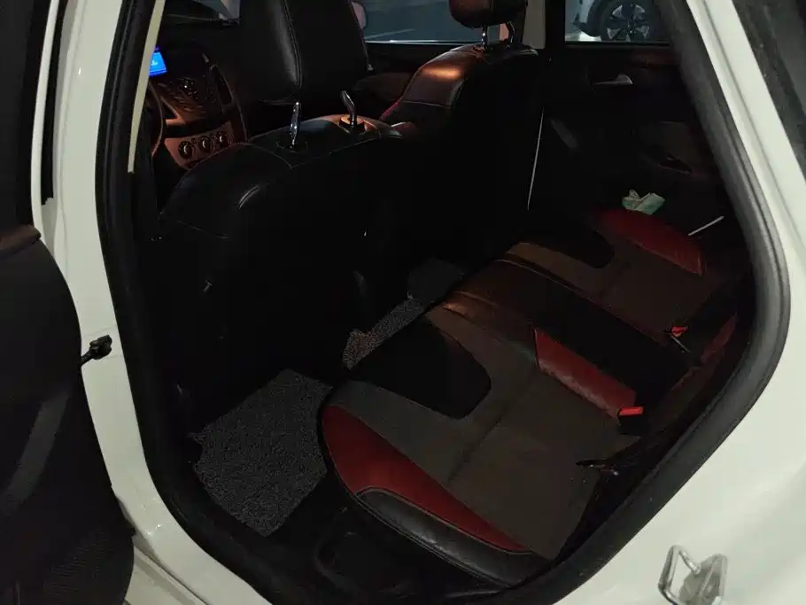 Ford Focus — миниатюра 11