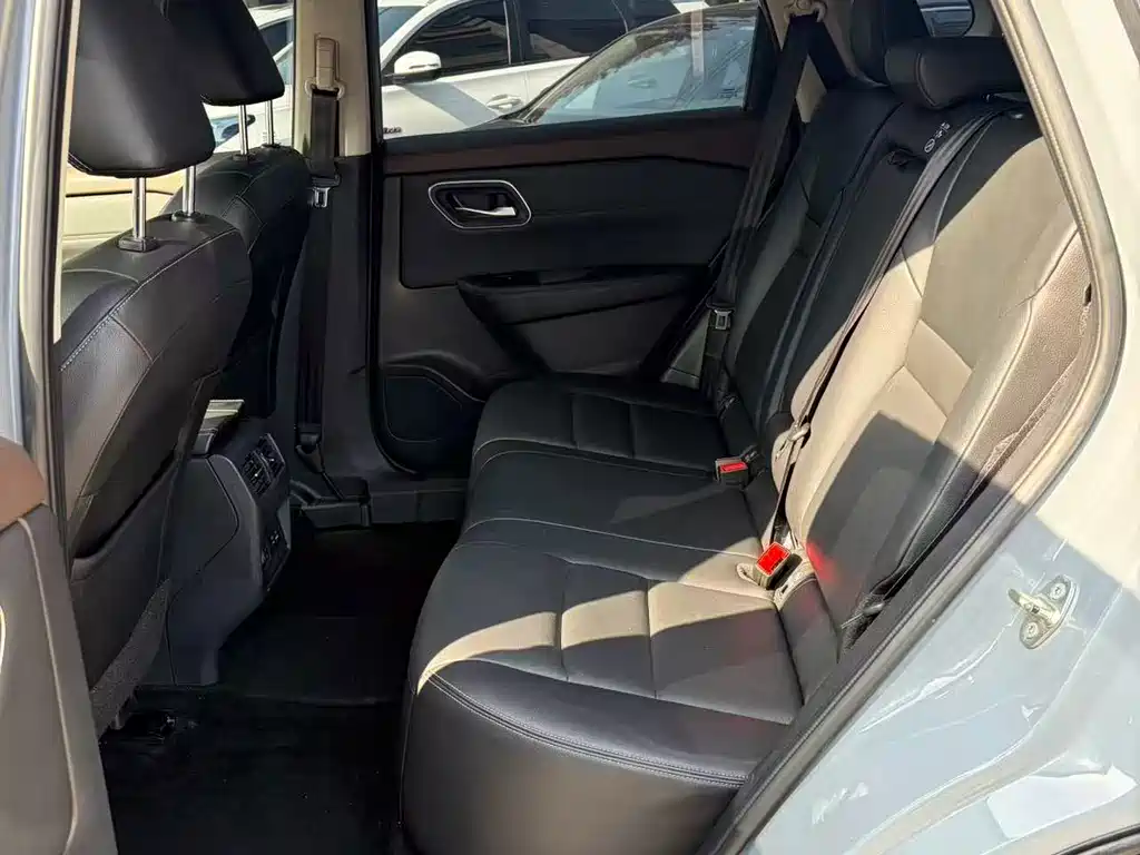 Nissan X-Trail — миниатюра 8