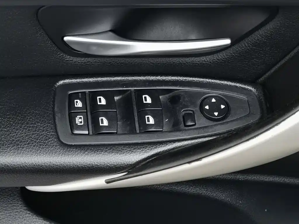 BMW 3 Series — миниатюра 9
