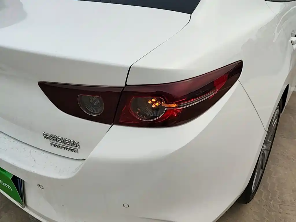 Mazda 3 Axela — миниатюра 8