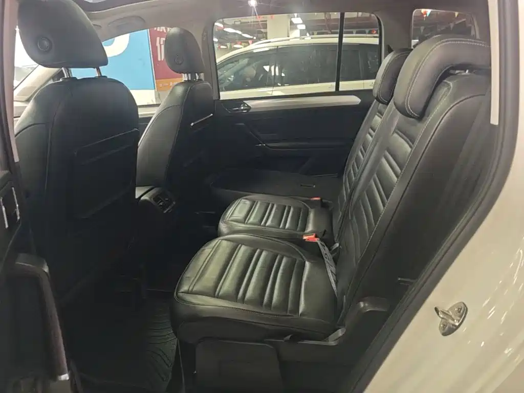 Volkswagen Touran — миниатюра 17