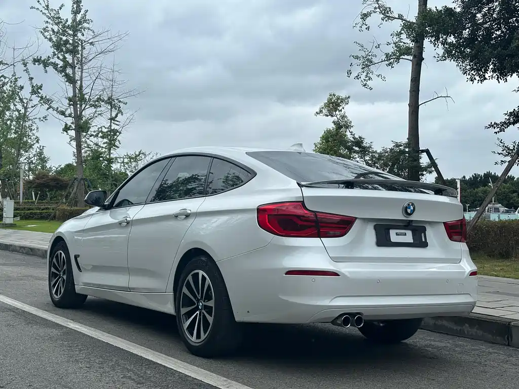 BMW 3 Series GT 3 GT 2016 320i Fashion