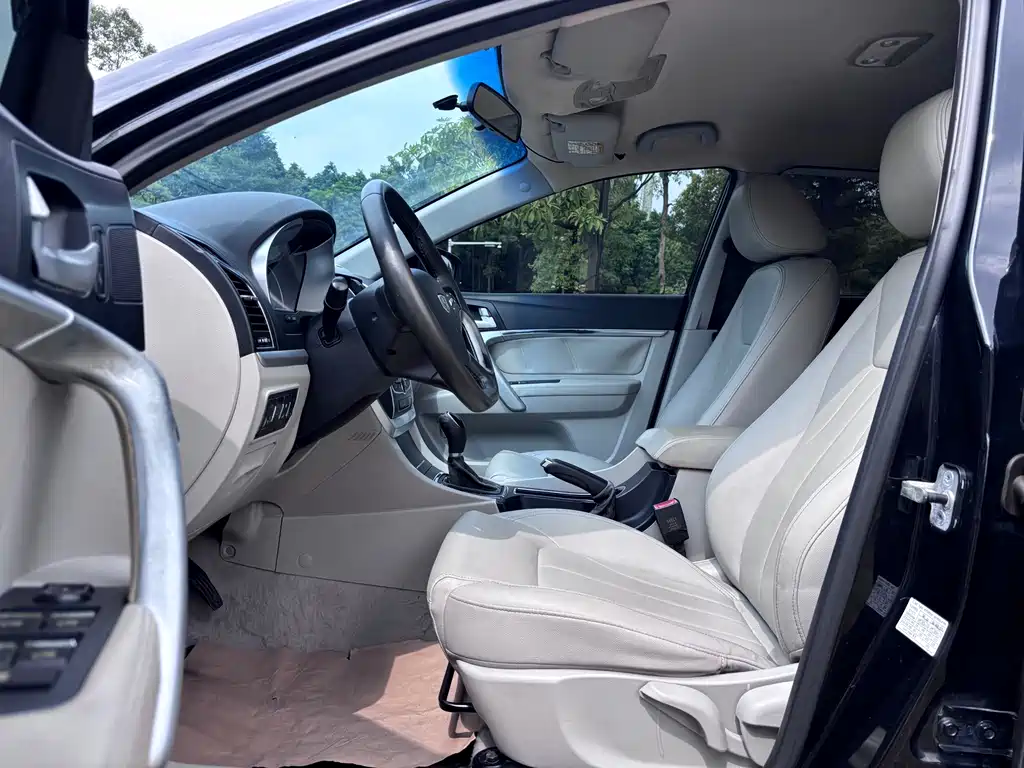 Geely Emgrand — миниатюра 11