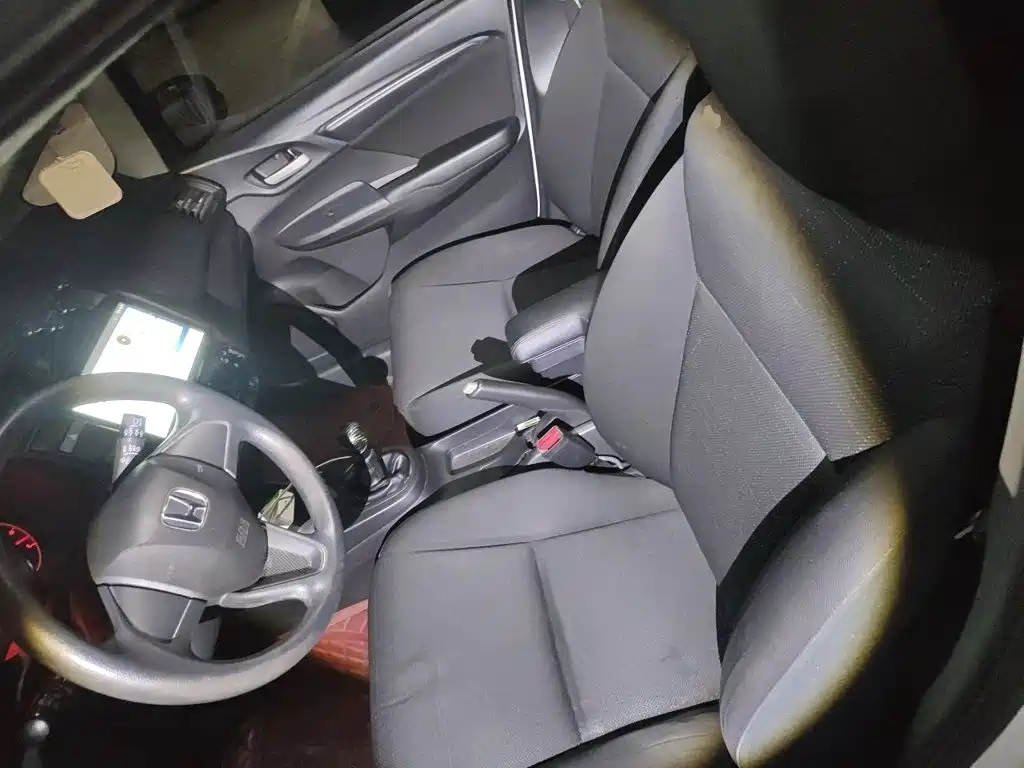 Honda Fit — миниатюра 12