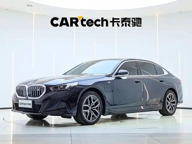 2025 BMW i5