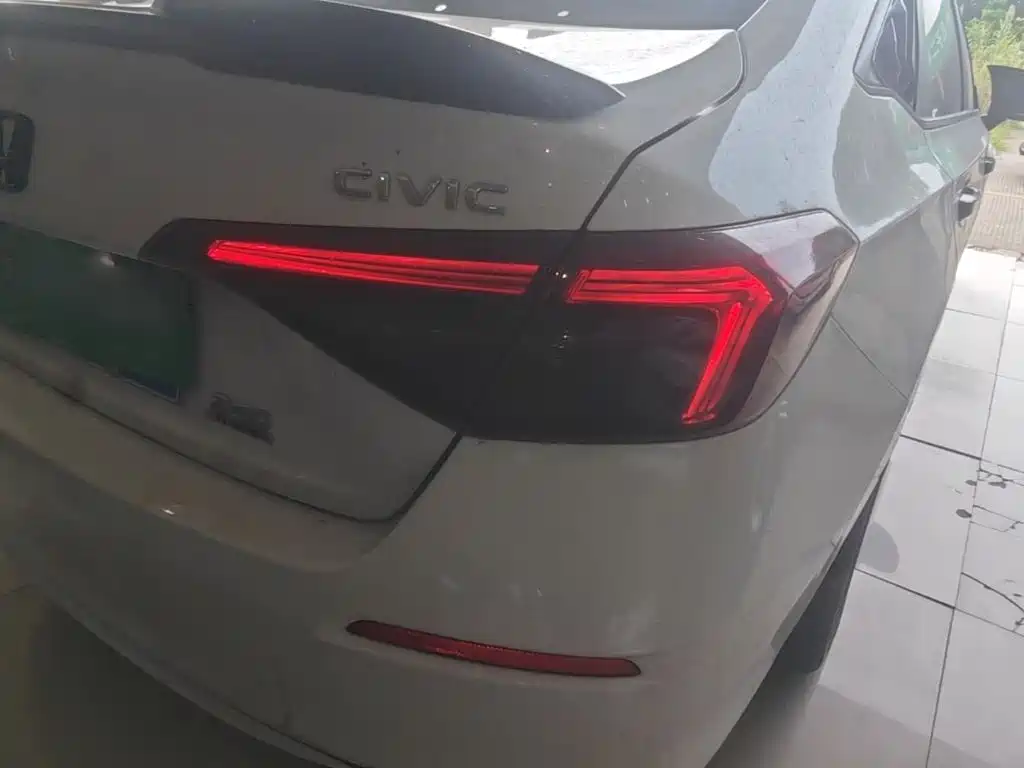Honda Civic — миниатюра 8