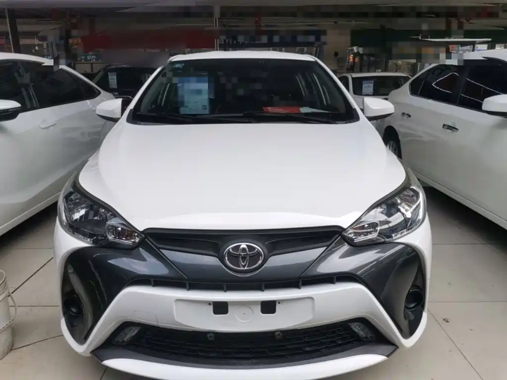 Toyota Yaris L — миниатюра 3