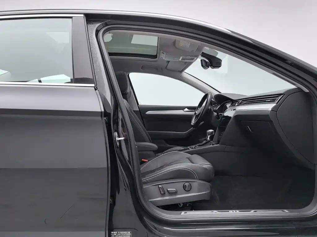Volkswagen Magotan PHEV — миниатюра 23
