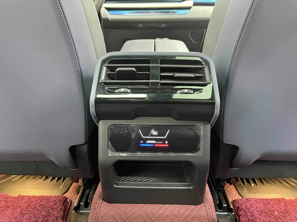 BMW i5 — миниатюра 14