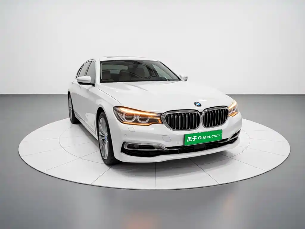 BMW 5 Series New Energy — миниатюра 3
