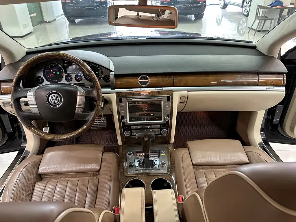 Volkswagen Phaeton — миниатюра 15