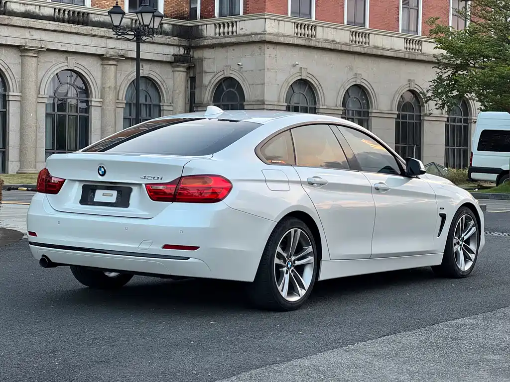 BMW 4 Series — миниатюра 6