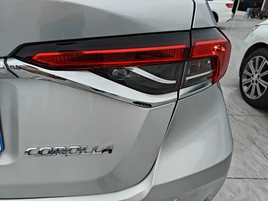 Toyota Corolla — миниатюра 8