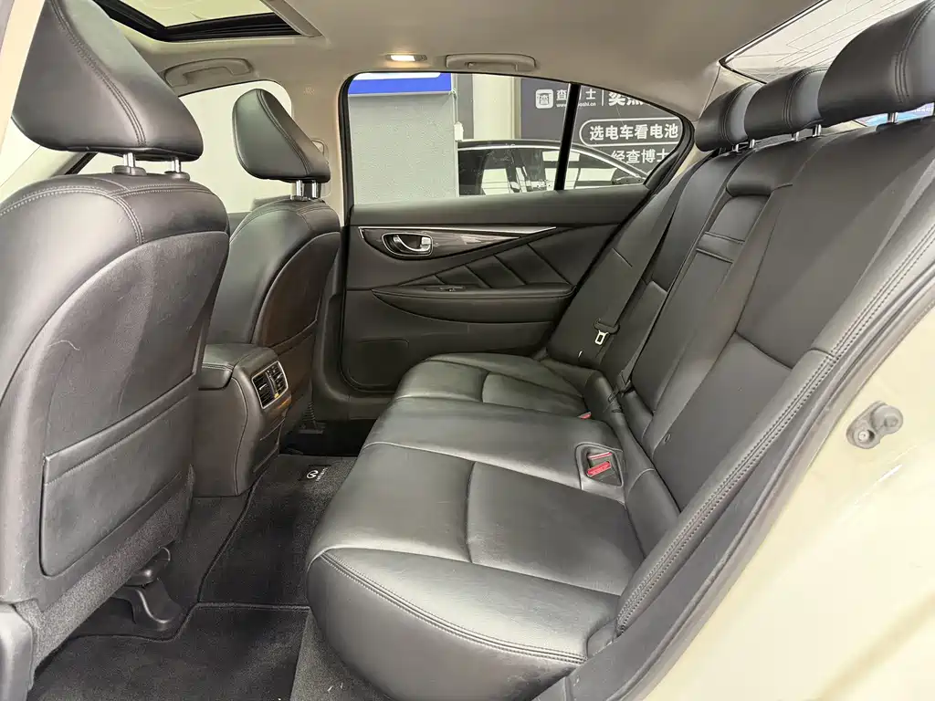 Infiniti Q50L — миниатюра 6