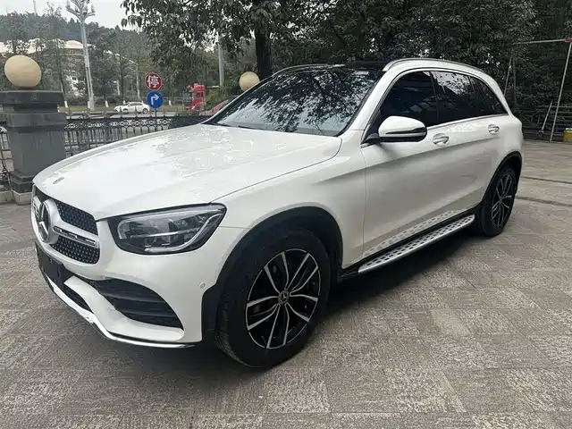 MERCEDES-BENZ GLC