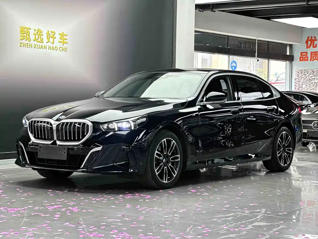 BMW 5 Series 2024