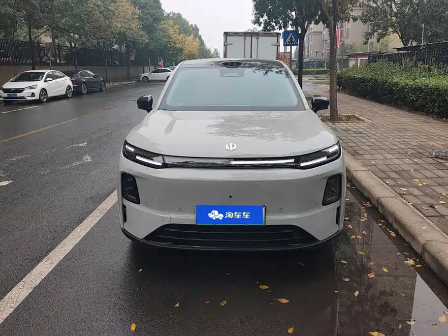 Leapmotor Leapmotor C10 — миниатюра 2