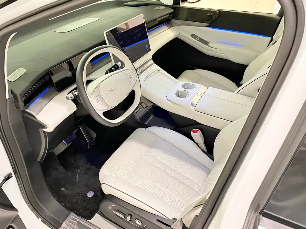 XPeng X9 — миниатюра 10