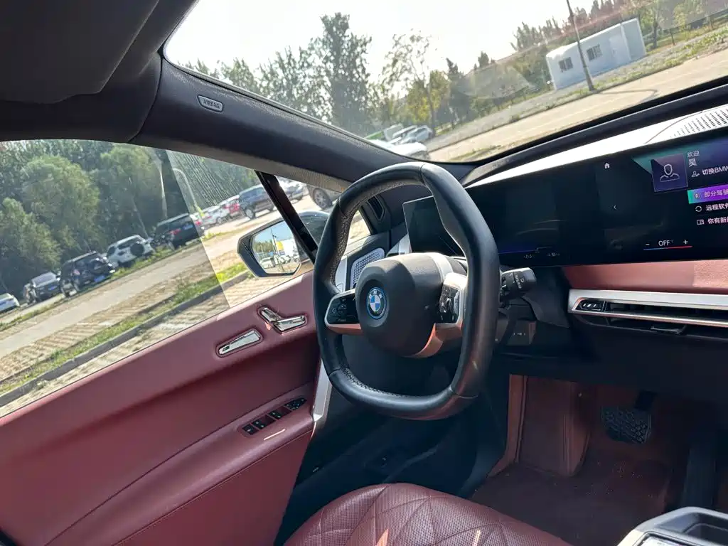 BMW iX M60 — миниатюра 14