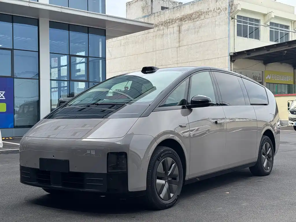 Li Auto Li MEGA