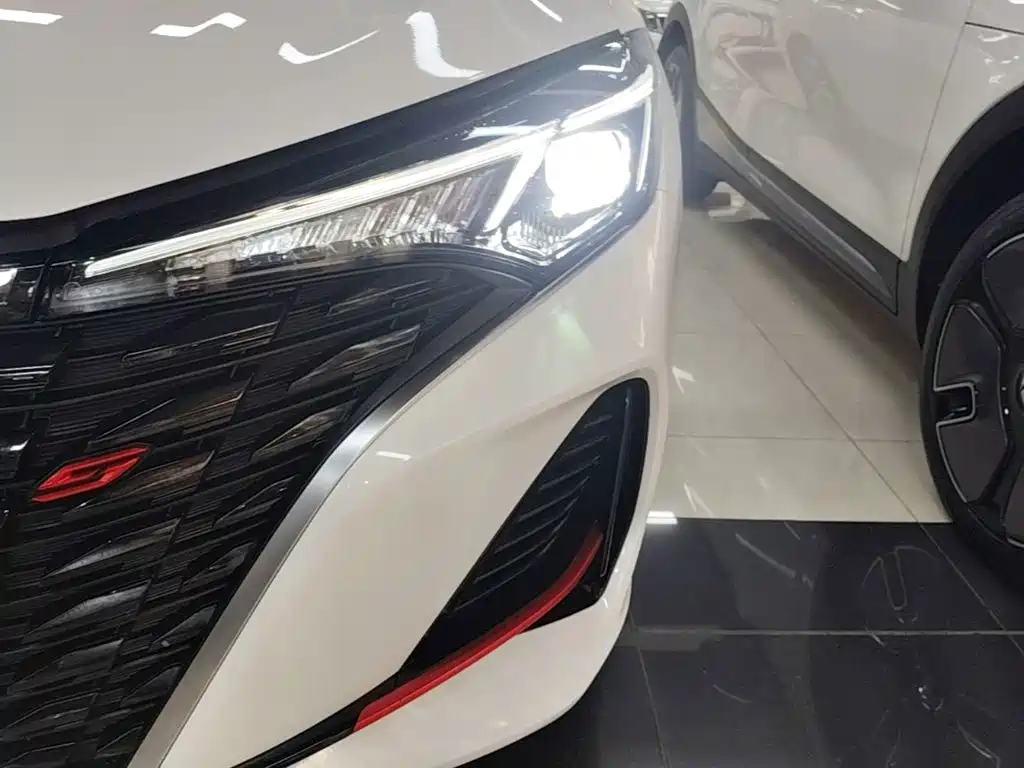 Changan Eado — миниатюра 24