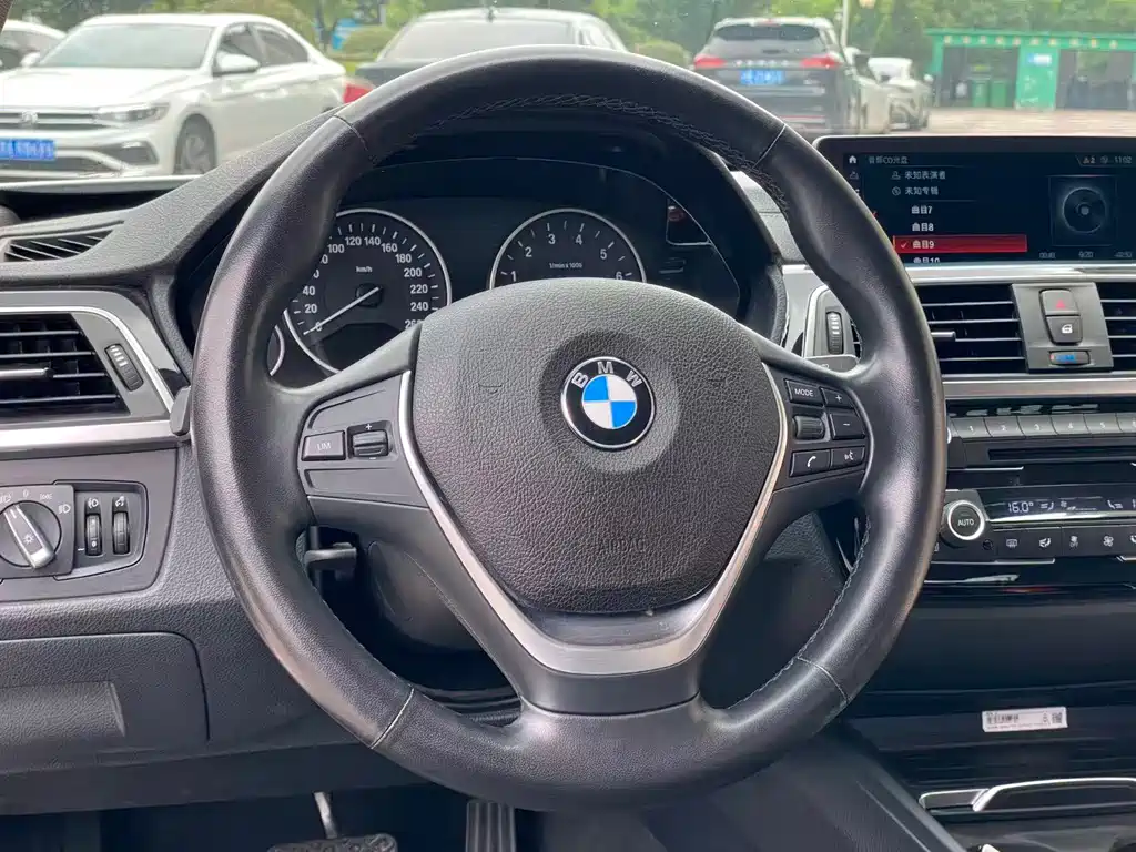 BMW 3 Series — миниатюра 7