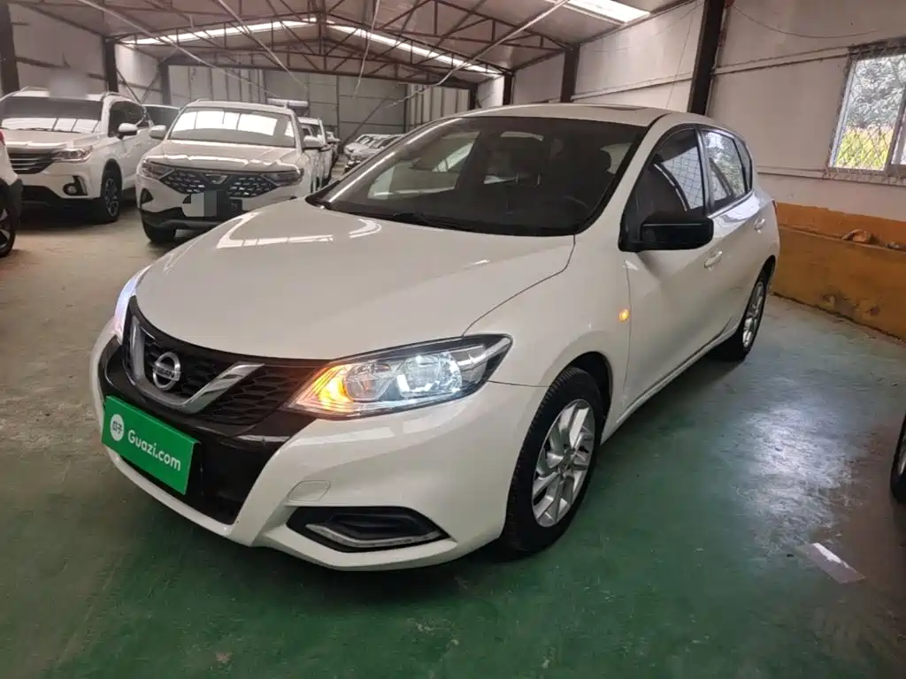Nissan Tiida — миниатюра 2
