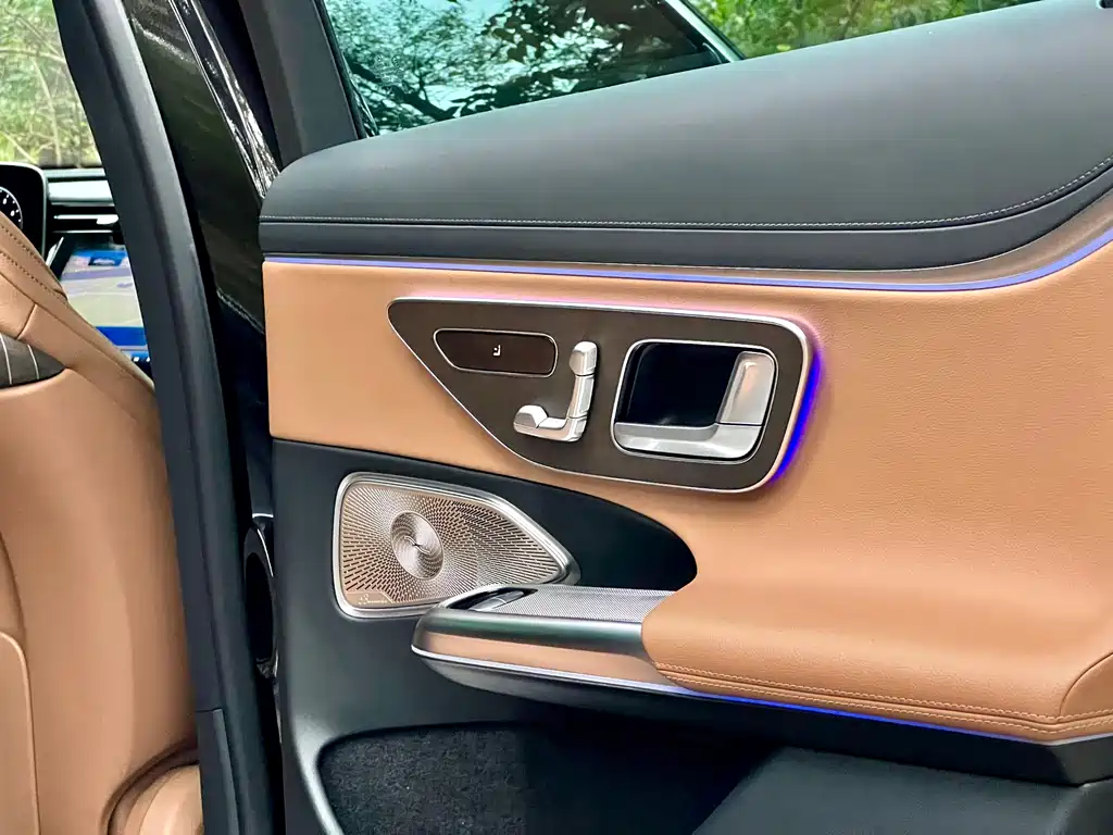 Mercedes-Benz E-Class — миниатюра 29