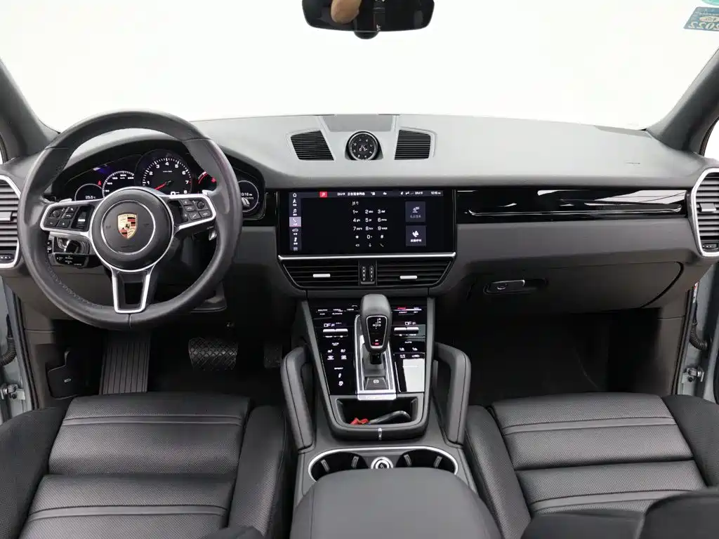 Porsche Cayenne — миниатюра 15