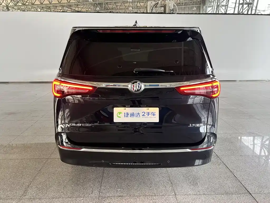Buick GL8 — миниатюра 12